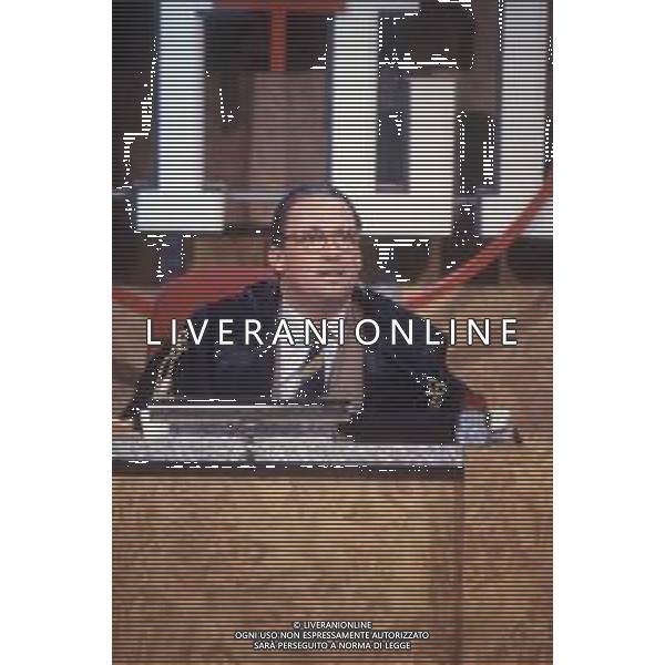 DIAP-RETROSPETTIVA MAURIZIO MOSCA GIORNALISTA NELLA FOTO MAURIZIO MOSCA CONDUCE LA TRASMISSIONE TELEVISIVA “L\'APPELLO DEL MARTEDI“ NELL\'ANNO 1990 AG ALDO LIVERANI SAS