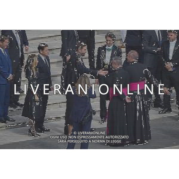 ROMA - 18 Maggio 2025 Celebrazione Eucaristica per l’inizio del Ministero Petrino del Vescovo di Roma Leone XIV Nella Foto: JD Vance Vicepresidente degli Stati Uniti d’America con la moglie Usha Vance e dietro Marco Rubio con la moglie Jeanette Dousdebes Rubio Andrea Bracaglia- AGENZIA ALDO LIVERANI SAS