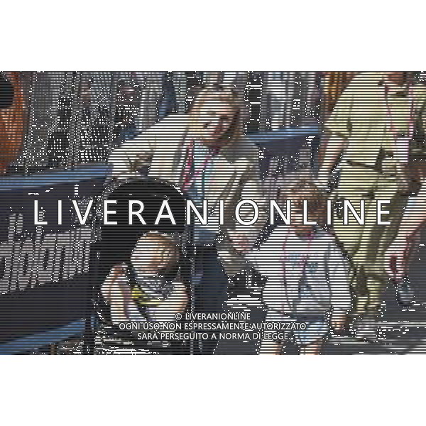 18-05-2025 Giro D\'italia; Tappa 09 Gubbio - Siena; Moglie Van Aert, Wout; Figli Van Aert, Wout; Siena; foto stefano sirotti-ag aldo liverani sas