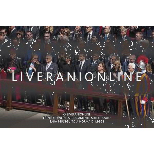 ROMA - 18 Maggio 2025 Celebrazione Eucaristica per l’inizio del Ministero Petrino del Vescovo di Roma Leone XIV Nella Foto: Marco Rubio, JD Vance, Usha Vance, Dina Boluarte, Sergio Mattarella, Laura Mattarella Andrea Bracaglia- AGENZIA ALDO LIVERANI SAS