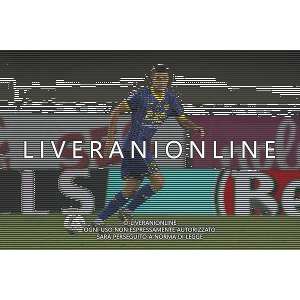 Diego Coppola of Hellas Verona FC play the ball during Hellas Verona FC vs Como FC 1907, 37° Serie A Enilive 2024-25 game at Marcantonio Bentegodi stadium in Verona (VR), Italy, on May 18, 2025. (Photo by Davide Casentini)- AGENZIA ALDO LIVERANI SAS