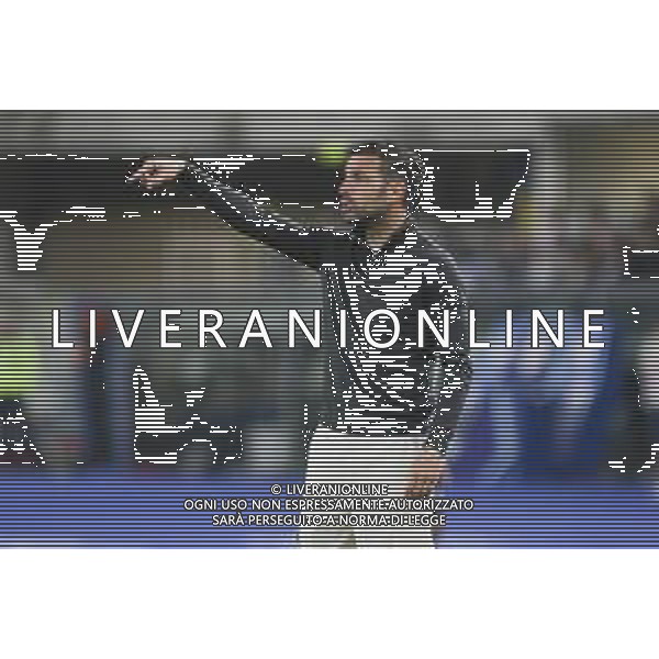 Cesc Fabregas Head Coach of Como 1907 gestures during Hellas Verona FC vs Como FC 1907, 37° Serie A Enilive 2024-25 game at Marcantonio Bentegodi stadium in Verona (VR), Italy, on May 18, 2025. (Photo by Davide Casentini)- AGENZIA ALDO LIVERANI SAS