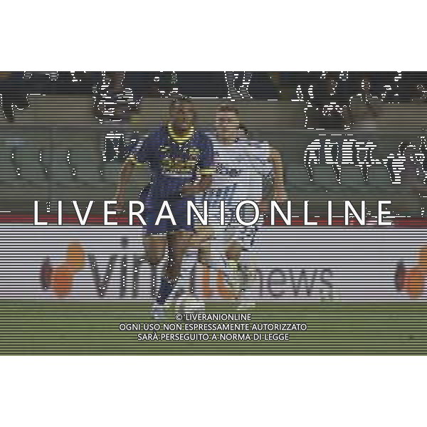 Amin Sarr of Hellas Verona FC play the ball during Hellas Verona FC vs Como FC 1907, 37° Serie A Enilive 2024-25 game at Marcantonio Bentegodi stadium in Verona (VR), Italy, on May 18, 2025. (Photo by Davide Casentini) - AGENZIA ALDO LIVERANI SAS