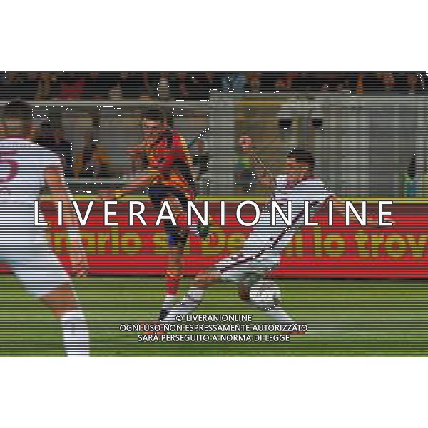 TVEM May 18, 2025 Lecce, Italy - US Lecce vs Torino FC - Italian soccer serie A 2024/25 - Via Del Mare Stadium. In the pic: Nikola Krstovic of US Lecce and Guillermo Maripan of Torino FC foto emmanuele mastrodonato-ag aldo liverani sas