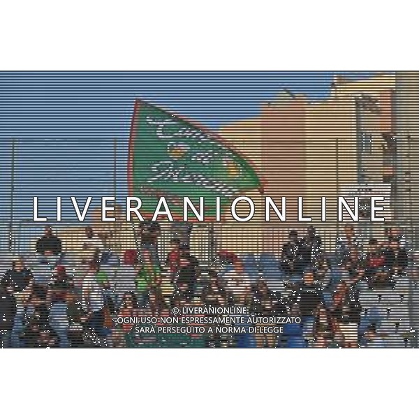 18-5-2025. Cagliari calcio-Venezia F.C., 37° giornata Serie A calcio Italia 2024/2025, stadio Unipol Domus Cagliari. Foto Salvatore Moi/Agenzia Aldo Liverani s.as. Nella foto: Tifosi Venezia nel settore ospiti dello stadio Unipol Domus. ©MOI SALVATORE - AGENZIA ALDO LIVERANI SAS