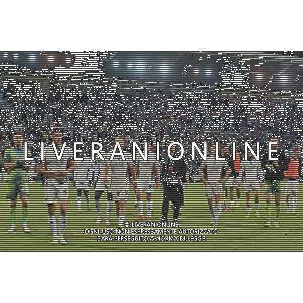 8-5-2025. Cagliari calcio-Venezia F.C., 37° giornata Serie A calcio Italia 2024/2025, stadio Unipol Domus Cagliari. Foto Salvatore Moi/Agenzia Aldo Liverani s.as. Nella foto: Venezia perde contro Cagliari, delusione e saluto ai tifosi ©MOI SALVATORE - AGENZIA ALDO LIVERANI SAS