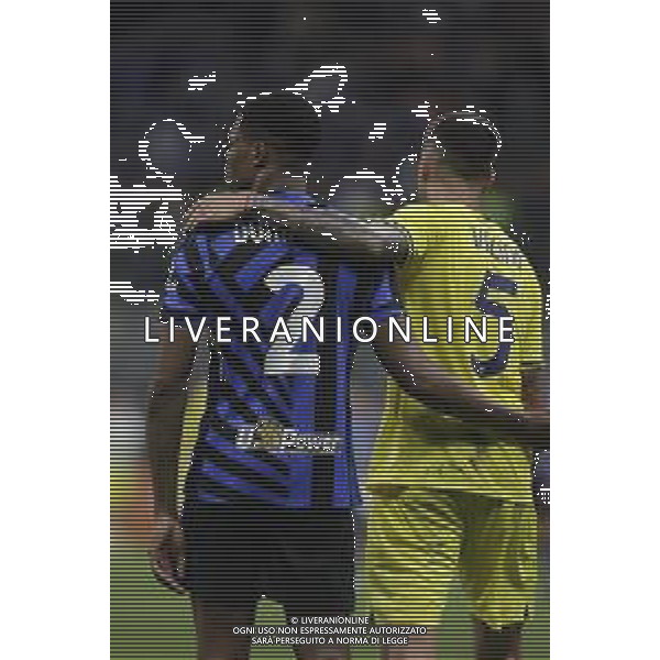 delusione inter - denzel dumfries consolato da Vecino -INTER vs LAZIO Campionato Calcio Serie A 37a Giornata 18-05-2025 ©PAOLO GIAMPIETRI - AGENZIA ALDO LIVERANI SAS