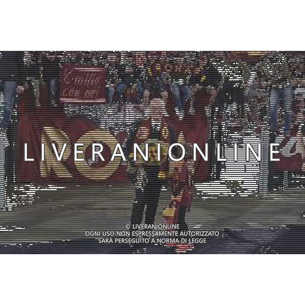 Roma vs Milan Campionato Serie A Enilive - 37 Giornata Stadio Olimpico - Roma 18-05-2025 nella foto claudio Ranieri salutato dalla curva sud tifosi ©FEDERICO GAETANO - AGENZIA ALDO LIVERANI SAS