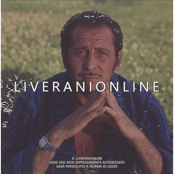 COL-RETROSPETTIVA DOMENICO MODUGNO CANTANTE NELLA FOTO DOMENICO MODUGNO ARCHIVIO GIOVANNI LIVERANI-AG ALDO LIVERANI SAS 