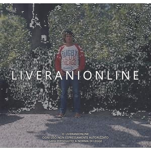 DIAP-RETROSPETTIVA ADRIANO PAPPALARDO CANTANTE NELLA FOTO ADRIANO PAPPALARDO AL FESTIVALBAR NELL\'ANNO 1979 ARCHIVIO GIOVANNI LIVERANI-AG ALDO LIVERANI SAS