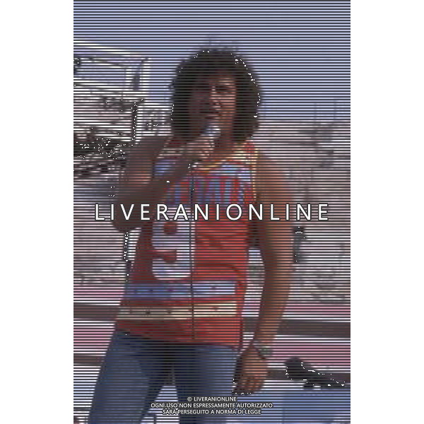 DIAP-RETROSPETTIVA ADRIANO PAPPALARDO CANTANTE NELLA FOTO ADRIANO PAPPALARDO AL FESTIVALBAR NELL\'ANNO 1979 ARCHIVIO GIOVANNI LIVERANI-AG ALDO LIVERANI SAS
