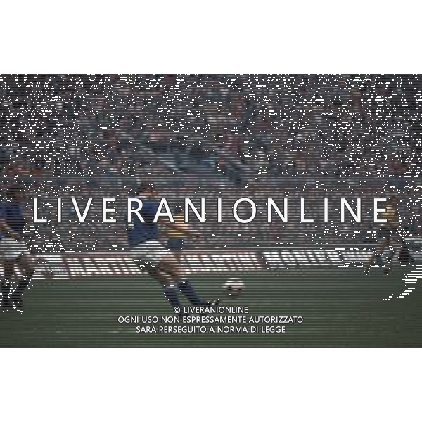 DIAP-RETROSPETTIVA ROMEO BENETTI CALCIATORE NELLA FOTO ROMEO BENETTI CON LA MAGLIA DELLA NAZIONALE ITALIANA DI CALCIO AG ALDO LIVERANI SAS