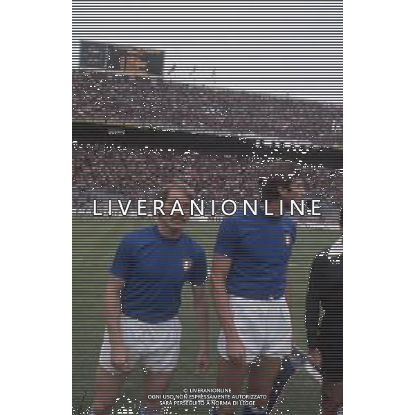 DIAP-RETROSPETTIVA ROMEO BENETTI CALCIATORE NELLA FOTO ROMEO BENETTI CON LA MAGLIA DELLA NAZIONALE ITALIANA DI CALCIO AG ALDO LIVERANI SAS