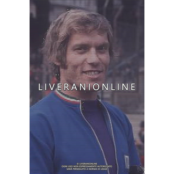 DIAP-RETROSPETTIVA ROMEO BENETTI CALCIATORE NELLA FOTO ROMEO BENETTI CON LA MAGLIA DELLA NAZIONALE ITALIANA DI CALCIO AG ALDO LIVERANI SAS