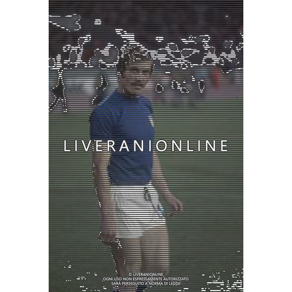 DIAP-RETROSPETTIVA ROMEO BENETTI CALCIATORE NELLA FOTO ROMEO BENETTI CON LA MAGLIA DELLA NAZIONALE ITALIANA DI CALCIO AG ALDO LIVERANI SAS