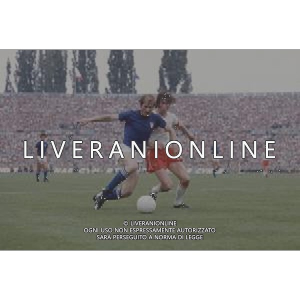 DIAP-RETROSPETTIVA ROMEO BENETTI CALCIATORE NELLA FOTO ROMEO BENETTI CON LA MAGLIA DELLA NAZIONALE ITALIANA DI CALCIO AG ALDO LIVERANI SAS