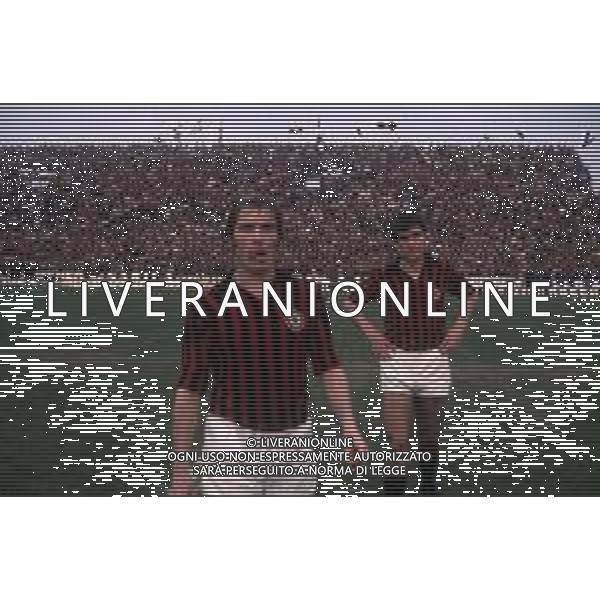DIAP-RETROSPETTIVA ROMEO BENETTI CALCIATORE NELLA FOTO ROMEO BENETTI CON LA MAGLIA DEL MILAN CALCIO AG ALDO LIVERANI SAS