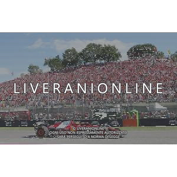 IMOLA 18 05 2025 IMOLA AUTODROMO ENZO E DINO FERRARI DOMENICA FORMULA 1 GRAN PREMIO DEL MADE IN ITALY E DELL\'EMILIA ROMAGNA NELLA FOTO LEWIS HAMILTON FERRARI TRIBUNA RIVAZZA ©SANNA - AGENZIA ALDO LIVERANI SAS