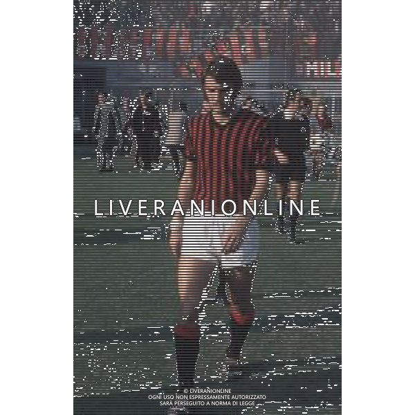 DIAP-RETROSPETTIVA PIERO PRATI CALCIATORE NELLA FOTO PIERO PRATI CON LA MAGLIA DEL MILAN CALCIO AG ALDO LIVERANI SAS