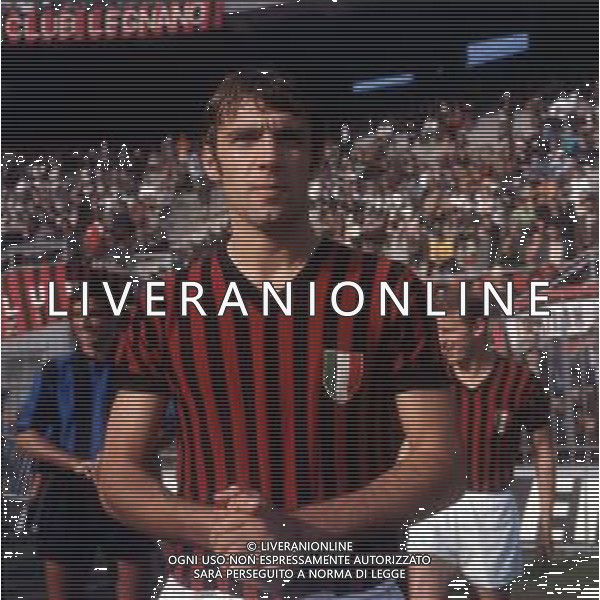 DIAP-RETROSPETTIVA PIERO PRATI CALCIATORE NELLA FOTO PIERO PRATI CON LA MAGLIA DEL MILAN CALCIO AG ALDO LIVERANI SAS
