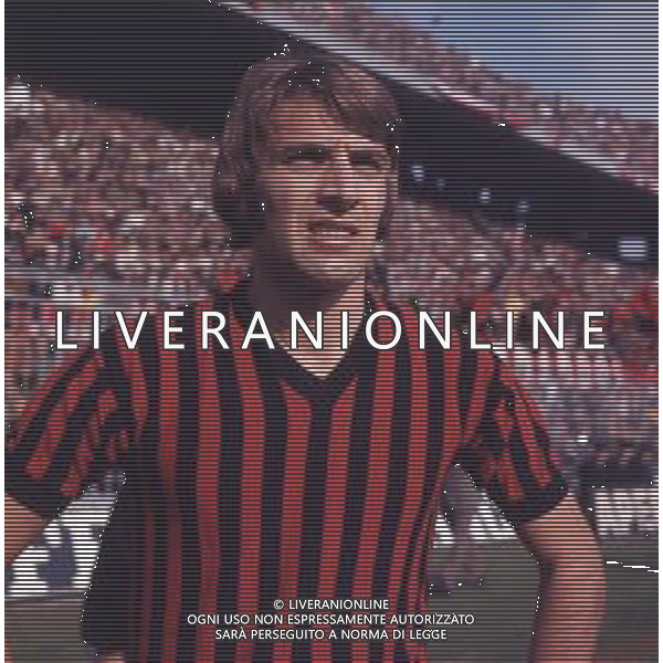 DIAP-RETROSPETTIVA PIERO PRATI CALCIATORE NELLA FOTO PIERO PRATI CON LA MAGLIA DEL MILAN CALCIO AG ALDO LIVERANI SAS