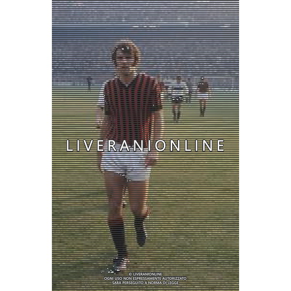 DIAP-RETROSPETTIVA PIERO PRATI CALCIATORE NELLA FOTO PIERO PRATI CON LA MAGLIA DEL MILAN CALCIO AG ALDO LIVERANI SAS