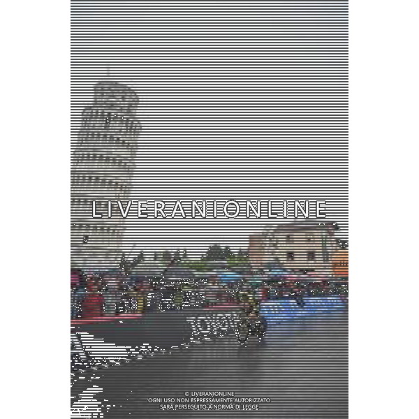 20-05-2025 Giro D\'italia; Tappa 10 Lucca - Pisa; 2025, Visma - Lease A Bike; Yates, Simon; Pisa Piazza Dei Miracoli; ©SIROTTI - AGENZIA ALDO LIVERANI SAS