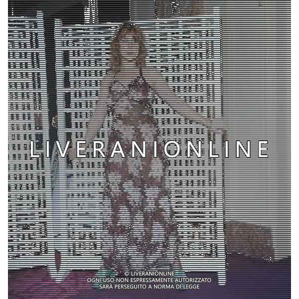 COL-RETROSPETTIVA HELEN MIRREN ATTRICE NELLA FOTO HELEN MIRRENA CANNES NELL\'ANNO 1970 FOTO ATTILIO ROGNONI-AG GIOVANNI LIVERANI-AG ALDO LIVERANI SAS