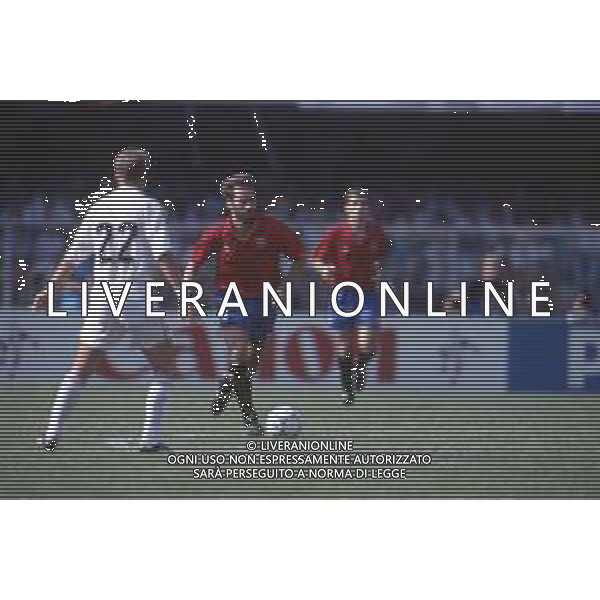 DIAP-RETROSPETTIVA MARTIN VASQUEZ CALCIATORE NELLA FOTO MARTIN VASQUEZ CON LA MAGLIA DELLA NAZIONALE DI CALCIO SPAGNA NELL\'ANNO1990 AG ALDO LIVERANI SAS