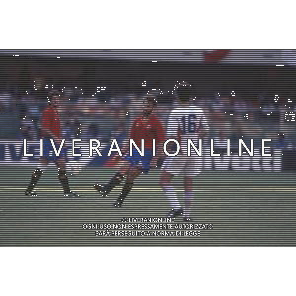DIAP-RETROSPETTIVA MARTIN VASQUEZ CALCIATORE NELLA FOTO MARTIN VASQUEZ CON LA MAGLIA DELLA NAZIONALE DI CALCIO SPAGNA NELL\'ANNO1990 AG ALDO LIVERANI SAS