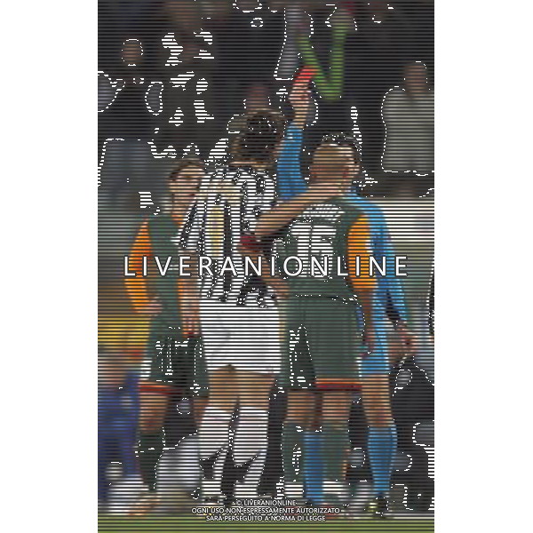 ROMA - JUVENTUS COPPA ITALIA TIM CUP 01.02.2006 NELLA FOTO: ARBITRO DONDARINI ESPELLE IBRAHIMOVIC E DACOURT PH TERRUSO/AG. ALDO LIVERANI