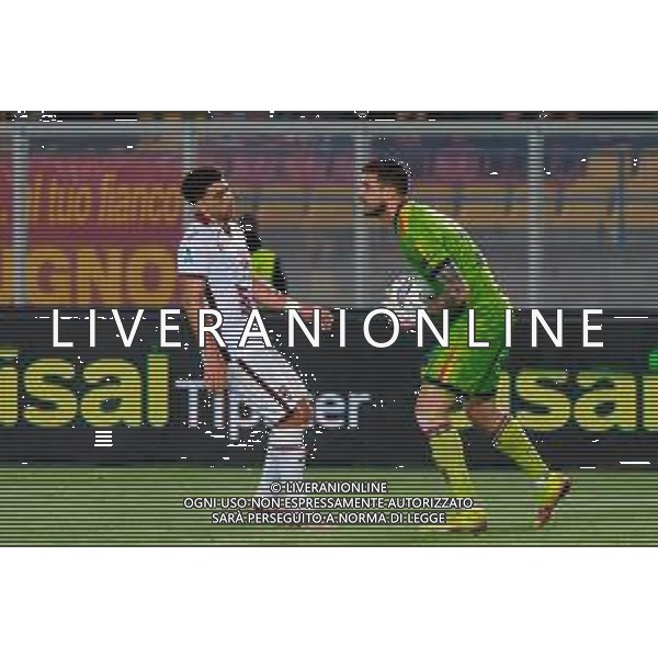 TVEM May 18, 2025 Lecce, Italy - US Lecce vs Torino FC - Italian soccer serie A 2024/25 - Via Del Mare Stadium. In the pic: Wladimiro Falcone of US Lecce and Che Adams of Torino FC ©TVEM Emmanuele Mastrodonato - AGENZIA ALDO LIVERANI SAS
