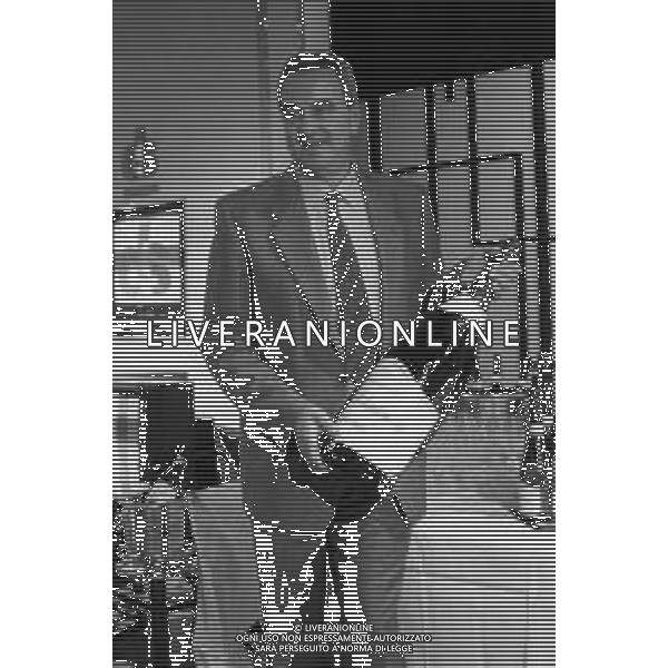 Neg- RETROSPETTIVA BRUNO PIZZUL GIORNALISTA SPORTIVO RAI NELLA FOTO BRUNO PIZZUL ALLA DOMENICA SPORTIVA NELL’ANNO 1991-1992 AGENZIA ALDO LIVERANI SAS