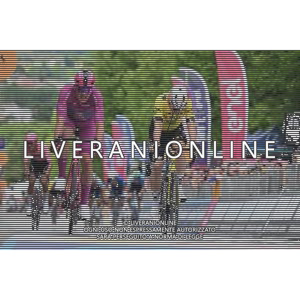 23-05-2025 Giro D\'italia; Tappa 13 Rovigo - Vicenza; 2025, Lidl - Trek; 2025, Visma - Lease A Bike; Pedersen, Mads; Van Aert, Wout; Vicenza - Monte Berico; ©SIROTTI - AGENZIA ALDO LIVERANI SAS