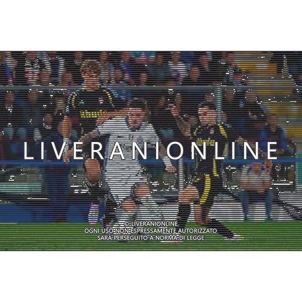 TVEM May 23, 2025 Como, Italy - Como 1907 vs FC Inter - Italian soccer serie A 2024/25 - Giuseppe Sinigaglia Stadium. In the pic: Nicola Zalewski of FC Inter in action against Lucas da Cunha of Como 1907 and Nico Paz of Como 1907 ©TVEM Emmanuele Mastrodonato - AGENZIA ALDO LIVERANI SAS