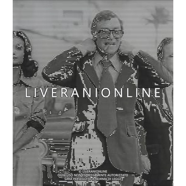 ST-RETROSPETTIVA MICHAEL CAIINE ATTORE NELLA FOTO MICHAEL CAINE A CANNES NELL\'ANNO 1974 AG GIOVANNI LIVERANI-AG ALDO LIVERANI SAS