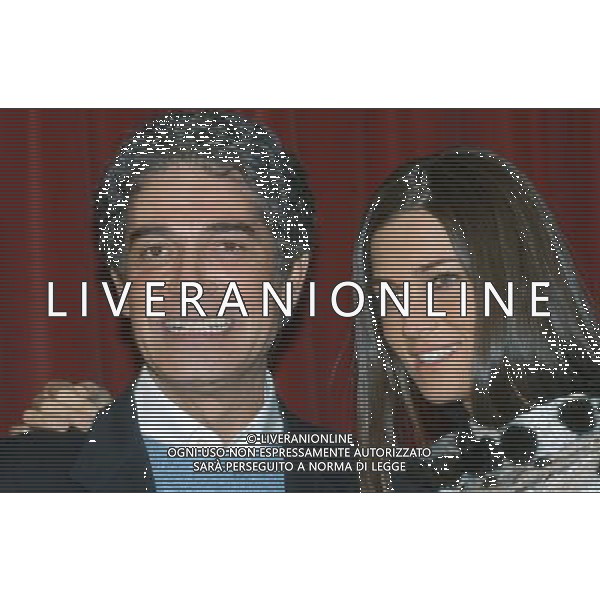 MILANO 7-2-06 TEATRO MANZONI CONFERENZA STAMPA DI PRESENTAZIONE DELLO SPETTACOLO LIOLA NELLA FOTO: ARCURI MANUELA - GIANFRANCO IANNUZZO PH: AG. ALDO LIVERANI 