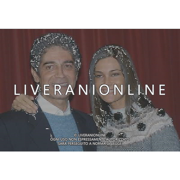 MILANO 7-2-06 TEATRO MANZONI CONFERENZA STAMPA DI PRESENTAZIONE DELLO SPETTACOLO LIOLA NELLA FOTO: ARCURI MANUELA - GIANFRANCO IANNUZZO PH: AG. ALDO LIVERANI 