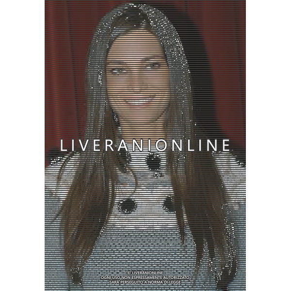 MILANO 7-2-06 TEATRO MANZONI CONFERENZA STAMPA DI PRESENTAZIONE DELLO SPETTACOLO LIOLA NELLA FOTO: MANUELA ARCURI PH: AG. ALDO LIVERANI 