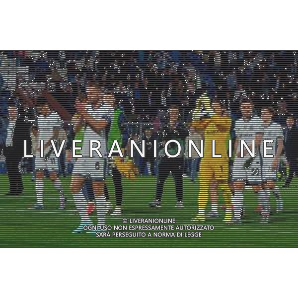 TVEM May 23, 2025 Como, Italy - Como 1907 vs FC Inter - Italian soccer serie A 2024/25 - Giuseppe Sinigaglia Stadium. In the pic: Stefan de Vrij of FC and the FC Inter players applauds fans ©TVEM Emmanuele Mastrodonato - AGENZIA ALDO LIVERANI SAS