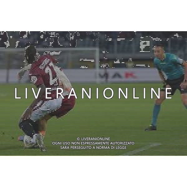 TVMV-Torino 25.05.2025 Stadio Grande Torino ©Alessandro Falzone/Agenzia Aldo Liverani Torino vs Roma Campionato Calcio Serie A TIM 2024/2025 38a giornata Nella foto: Azione del rigore assegnato alla Roma Alì Dembelè Saelemaekers ©TVMV VIGANTI - AGENZIA ALDO LIVERANI SAS