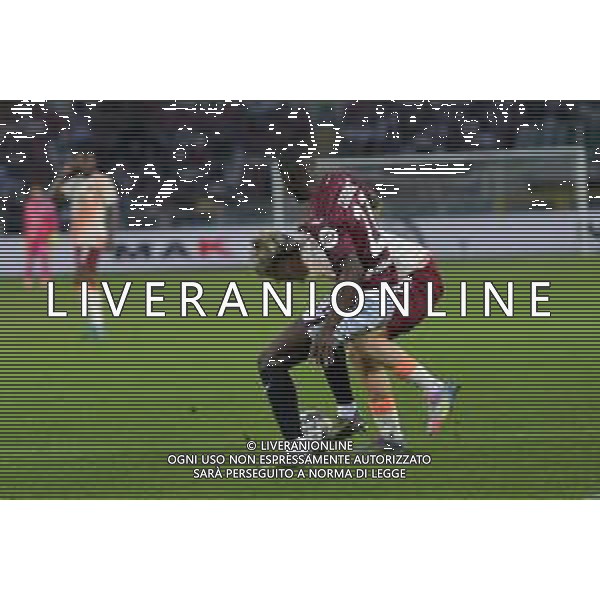 TVMV-Torino 25.05.2025 Stadio Grande Torino ©Alessandro Falzone/Agenzia Aldo Liverani Torino vs Roma Campionato Calcio Serie A TIM 2024/2025 38a giornata Nella foto: Azione del rigore assegnato alla Roma Alì Dembelè Saelemaekers ©TVMV VIGANTI - AGENZIA ALDO LIVERANI SAS