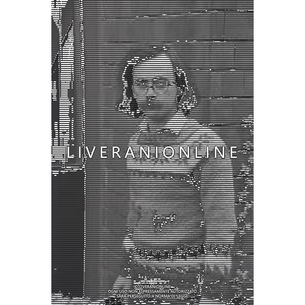 NEG-RETROSPETTIVA MAURIZIO NICHETTI ATTORE NELLA FOTO MAURIZIO NICHETTI NELL\'ANNO 1979 A MILANO NEGLI STUDI DI BRUNO BOZZETTO AG ALDO LIVERANI SAS 