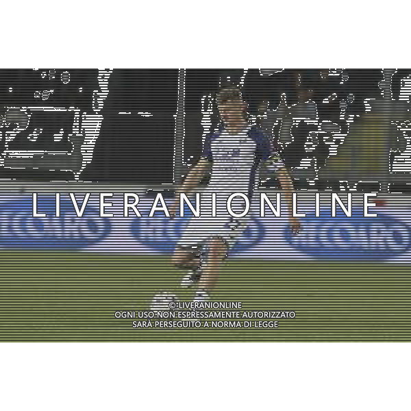 Pawel Dawidowicz of Hellas Verona FC play the ball during Empoli FC vs Hellas Verona FC, 38° Serie A Enilive 2024-25 game at Carlo Castellani stadium in Empoli (FI), Italy, on May 25, 2025. (Photo by Davide Casentini)- AGENZIA ALDO LIVERANI SAS