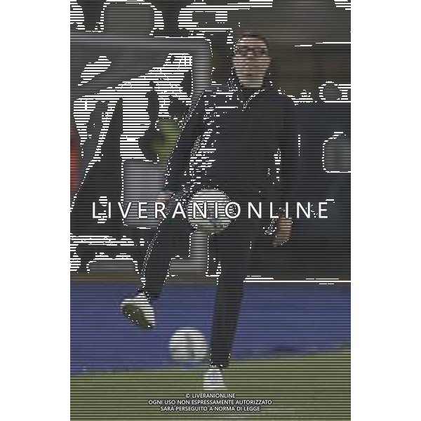 Roberto D\'Aversa Head Coach of Empoli FC play the ball during Empoli FC vs Hellas Verona FC, 38° Serie A Enilive 2024-25 game at Carlo Castellani stadium in Empoli (FI), Italy, on May 25, 2025. (Photo by Davide Casentini)- AGENZIA ALDO LIVERANI SAS