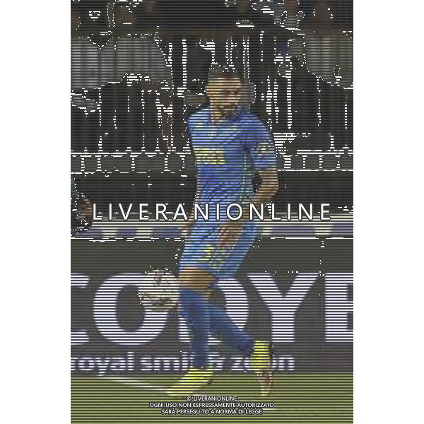 Giuseppe Pezzella of Empoli FC play the ball during Empoli FC vs Hellas Verona FC, 38° Serie A Enilive 2024-25 game at Carlo Castellani stadium in Empoli (FI), Italy, on May 25, 2025. (Photo by Davide Casentini)- AGENZIA ALDO LIVERANI SAS
