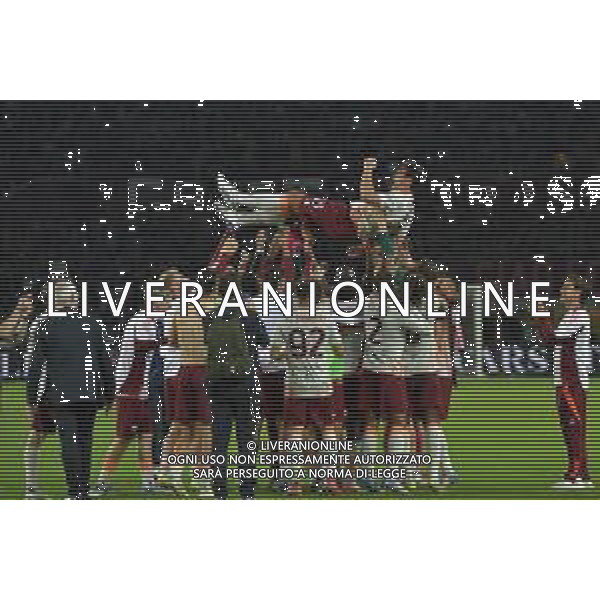 TVMV-Torino 25.05.2025 Stadio Grande Torino @Manuela Viganti/Ag. Aldo Liverani sas Torino vs Roma Campionato Calcio Serie A Enilive 2024/2025 38a giornata Nella foto: matt hummels festeggiato dai Compagni ©TVMV Viganti - AGENZIA ALDO LIVERANI SAS
