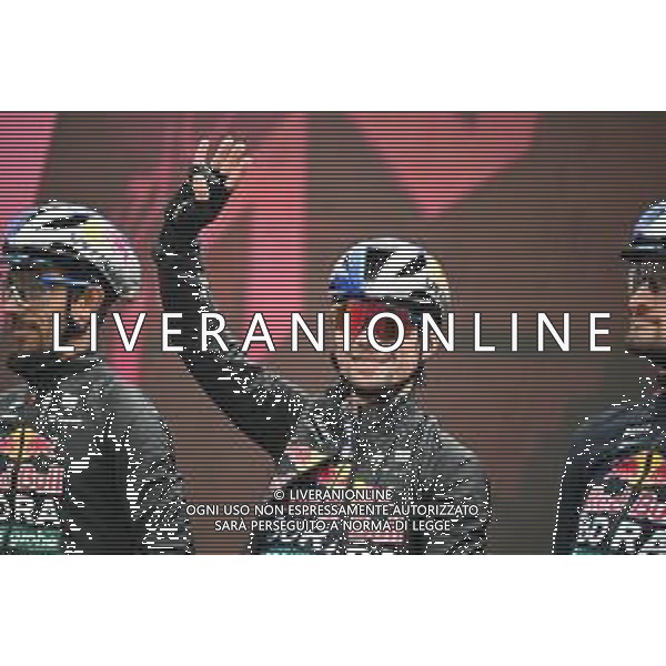 27-05-2025 Giro D\'italia; Tappa 16 Piazzola Sul Brenta - Brentonico San Valentino; 2025, Red Bull - Bora Hansgrohe; Roglic, Primoz; Piazzola Sul Brenta; ©SIROTTI - AGENZIA ALDO LIVERANI SAS