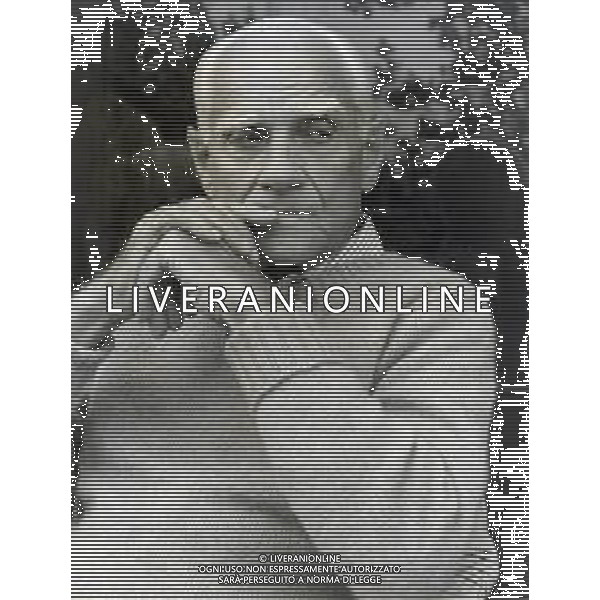 NEG-RETROSPETTIVA ALBERTO MORAVIA SCRITTORE NELLA FOTO ALBERTO MORAVIA A VENEZIA NELL\'ANNO 1981 AG ALDO LIVERANI SAS