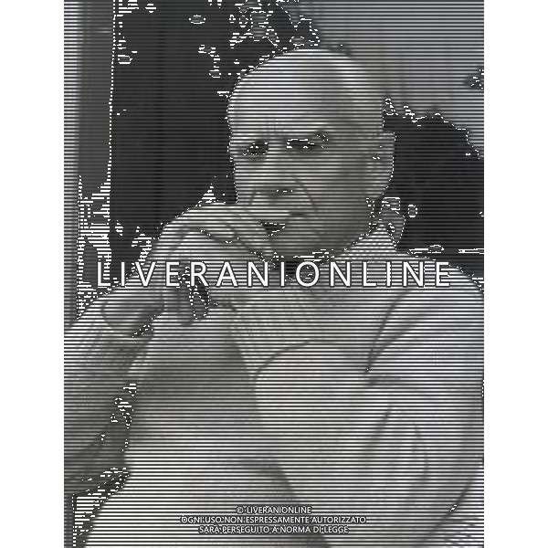 NEG-RETROSPETTIVA ALBERTO MORAVIA SCRITTORE NELLA FOTO ALBERTO MORAVIA A VENEZIA NELL\'ANNO 1981 AG ALDO LIVERANI SAS
